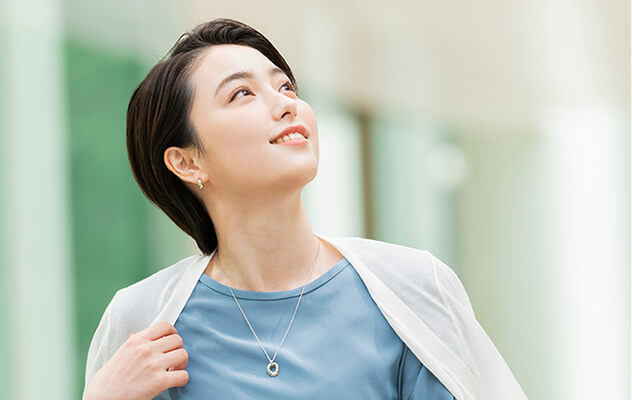 女性の写真